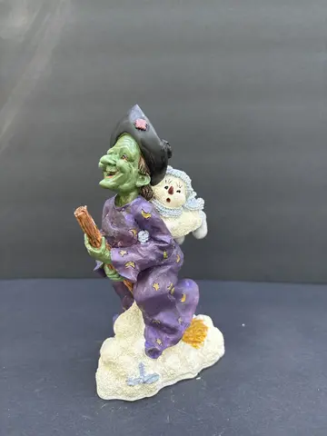 Witch-N-Ride
