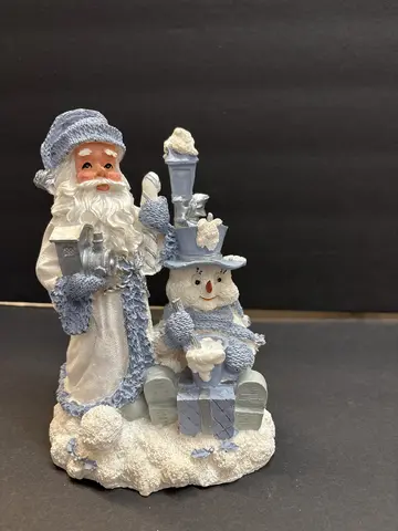 Santa with Powder and Street Lamp