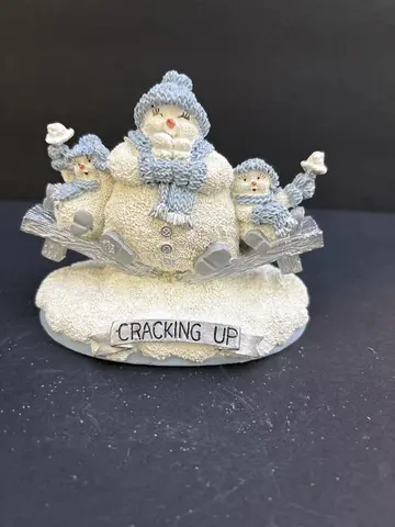 Everest "Cracking Up"