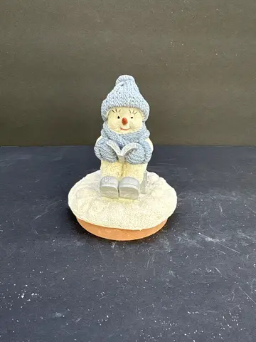 Blizzy Reading and Sitting Candle Topper