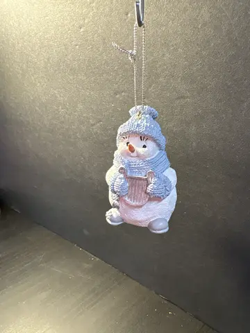 Powder with Harp Ornament