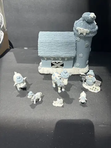 Barn w/Silo and animals